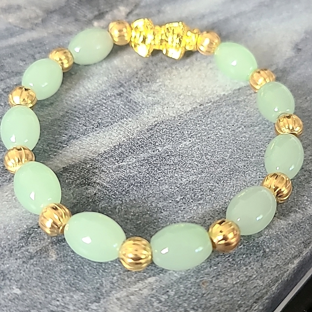 ** 3 for $15 ** MIX 3 / light green jade bead Pi Xiu bracelet